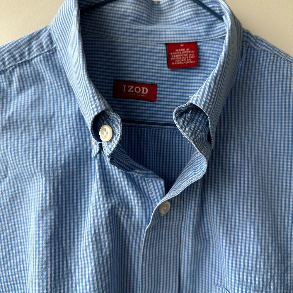 Izod Luxury Sport button down long sleeve Mens Shirt. Size M. Blue/White